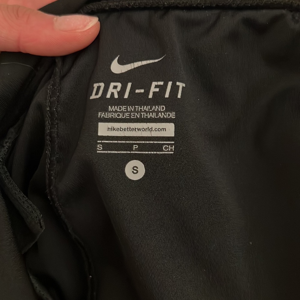 Shorts - Picture 3 of 3